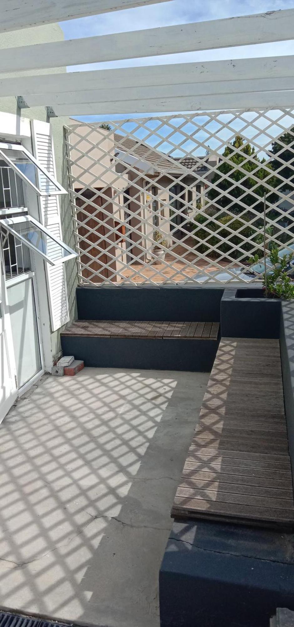 Perfect Getaway, Table View, Appartement